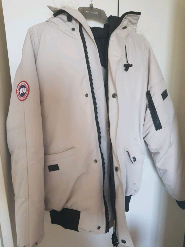 canada goose jacket men's medium
